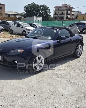 MAZDA MX-5 Roadster Coupé 1.8L Fire