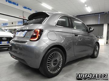 FIAT - 500 E Special Prima Edition Car Play-