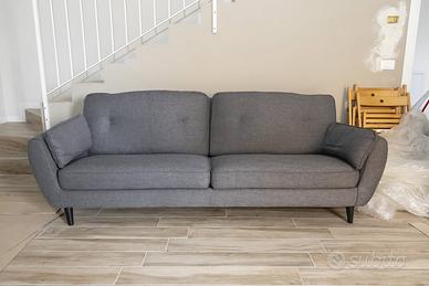 DIVANO 4 POSTI di POLTRONE E SOFA'