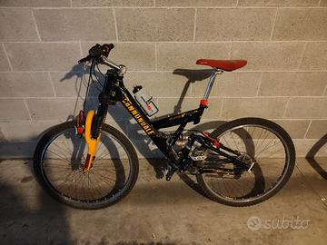 Bicicletta Cannondale Super V 1000 FR