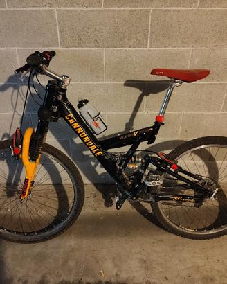 Bicicletta Cannondale Super V 1000 FR