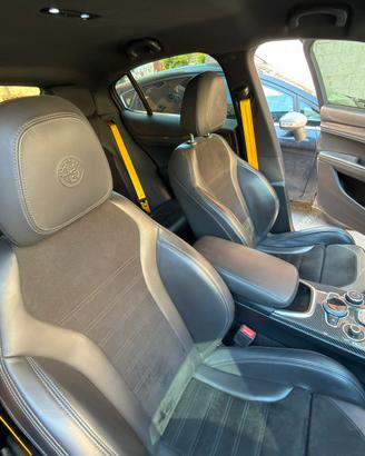 SEDILI PELLE-ALCANTARA STELVIO QUADRIFOGLIO