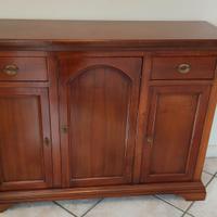 Credenza in legno massiccio