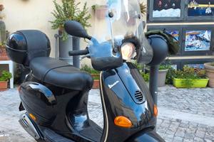 \Vespa Piaggio 125