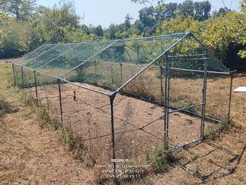Pollaio / Recinto zincato 8×3 m completo di rete