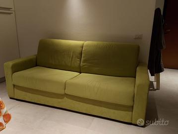 Divano letto matrimoniale