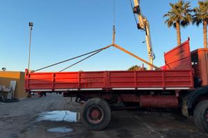 Cassone camion ribaltabile