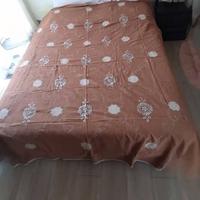 Elegante copriletto matrimoniale in lino, perfetto