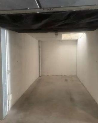 Garage.Trento, via R. Giuardini.