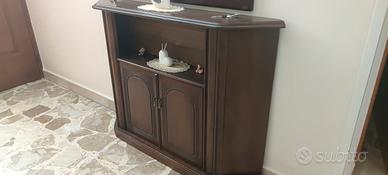 mobile ingresso in legno