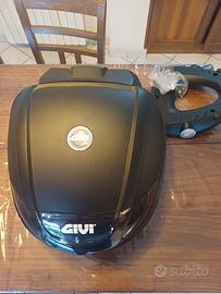 bauletto givi 34l con piastra 