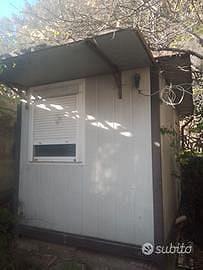 Box container coibentato 4.00mt x 2.40mt con bagno