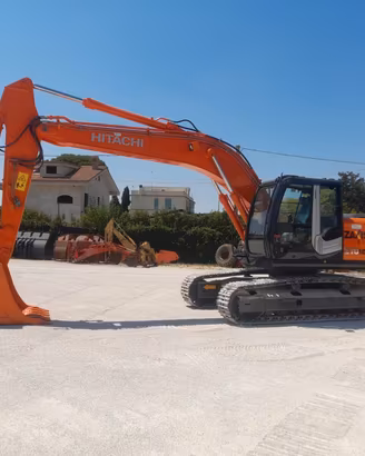 ESCAVATORE CINGOLATO HITACHI ZX210LCN-3