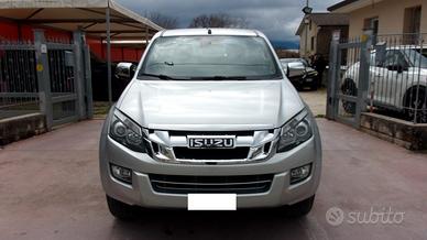 Isuzu D-Max 2.5 Space Cab Solar A/T 4WD