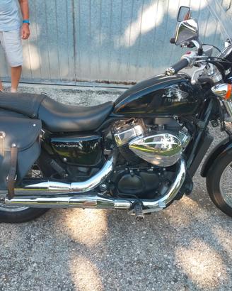 Moto Honda VT750S