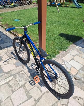 Bici da Dirt La Bomba Gt Pro