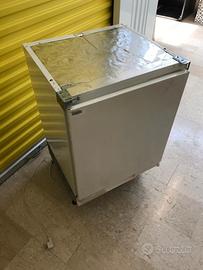FRIGORIFERO SOTTOTOP "SMEG" DA INCASSO
