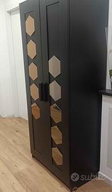 armadio Brimnes con specchi e porta scope