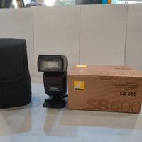 Flash Nikon SB-600