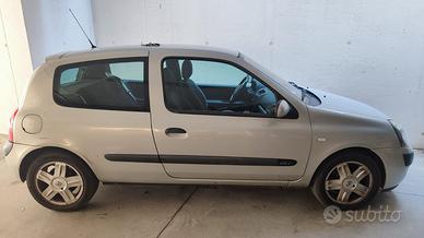 🚗 Renault Clio 1.5 dCi 74 kW – Diesel – Anno 2005
