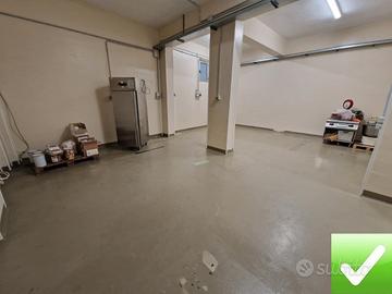 Laboratorio Ristrutturato Via Vico Furnari 160 Mq