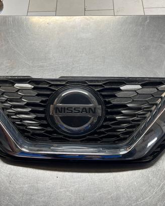 Mascherina anteriore Nissan Quashai