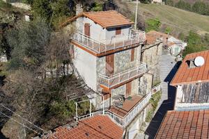 CASA INDIPENDENTE A MOLINI DI TRIORA