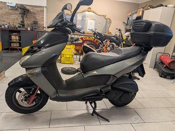 scooter aprilia leonardo 250 35000km