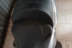 Scooter Berverly 500