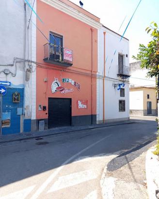 Immobile di 120 m² con 2 locali a Scafati