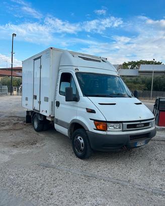 Iveco Daily 35C-12