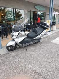 scooter Burgman 650