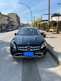Mercedes-Benz GLA 180d Automatic, UNICO PROPRIETAR