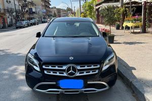 Mercedes-Benz GLA 180d Automatic, UNICO PROPRIETAR
