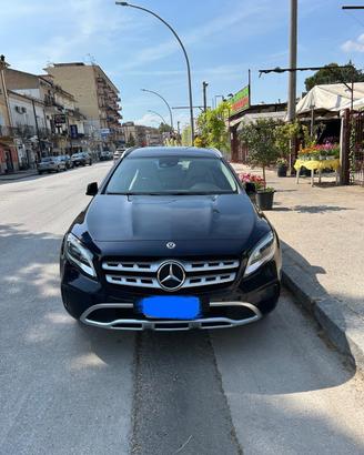 Mercedes-Benz GLA 180d Automatic, UNICO PROPRIETAR
