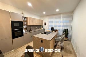 Appartamento in centro nuovo con 2 camere e giardi