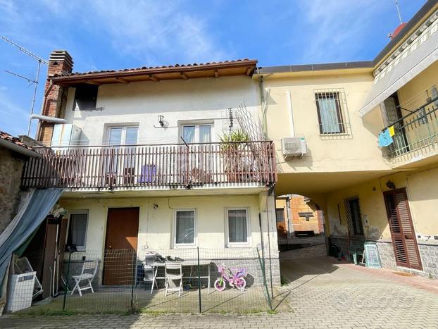 Porzione di casa a Alpignano Via Roma 3 locali