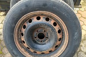 Pneumatici estivi e Cerchi 215 60 R16 Michelin