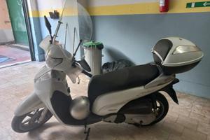 RICAMBI E MOTOTRE HONDA SH 300 KM 30.000