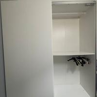 Armadio Ikea con ante scorrevoli