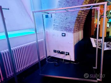 Stand appendiabito di design da negozio