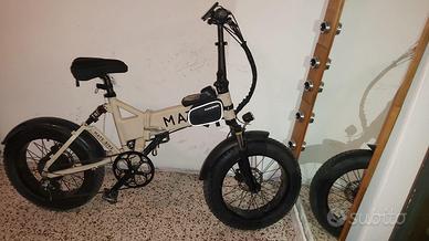 Bicicletta elettrica E Bike Mate X o PVY Z20 Plus.