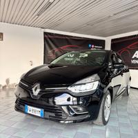 Renault Clio TCe 12V 90 CV 5 porte Moschino Intens