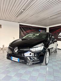 Renault Clio TCe 12V 90 CV 5 porte Moschino Intens