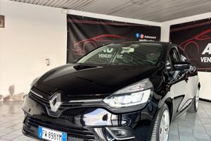 Renault Clio TCe 12V 90 CV 5 porte Moschino Intens