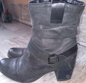 Stivaletti donna in pelle