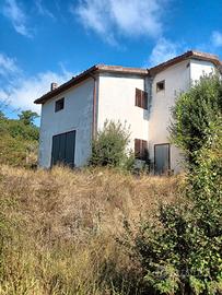 Terreno con fabbricato di 160 mq