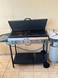 Barbecue a gas con griglia