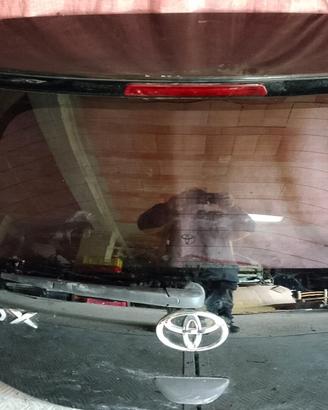 Portellone Toyota Aygo X