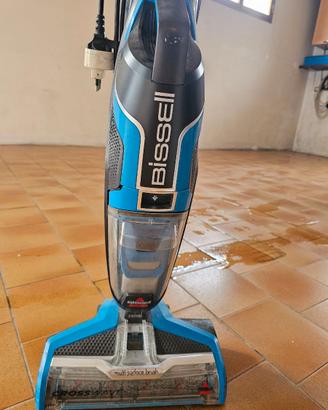 Aspirapolvere e lavapavimenti